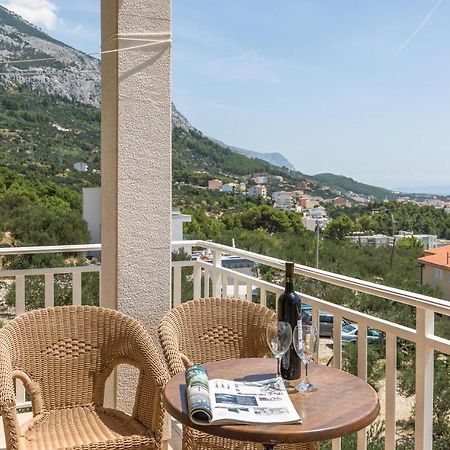 Cozy Apartment In Makarska With Kitchen Exterior photo